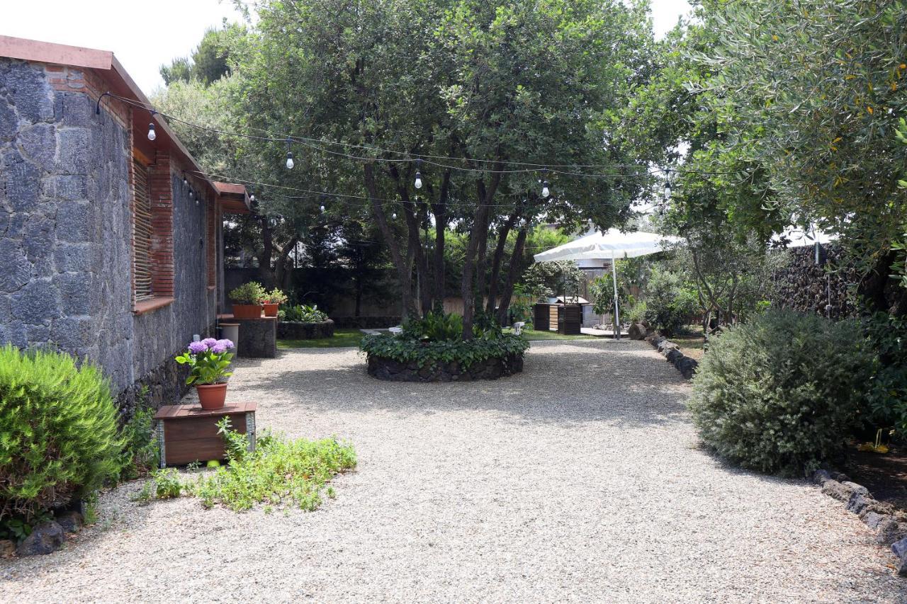 Casa Delle Foglie Villa San Giovanni La Punta Bagian luar foto